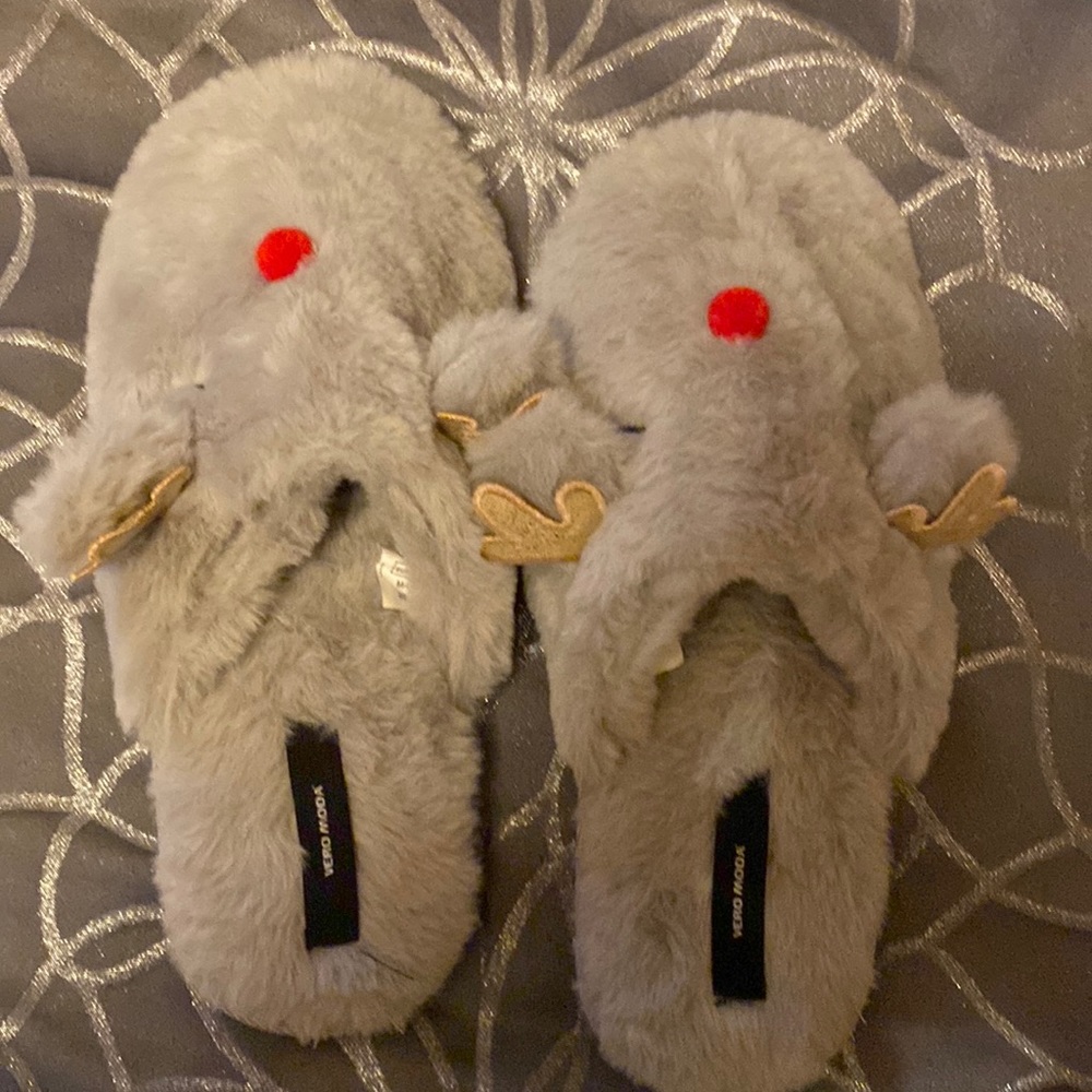 Deer slippers